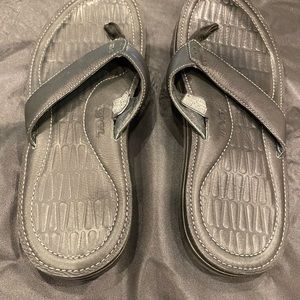 Teva flip flops size 12 mens